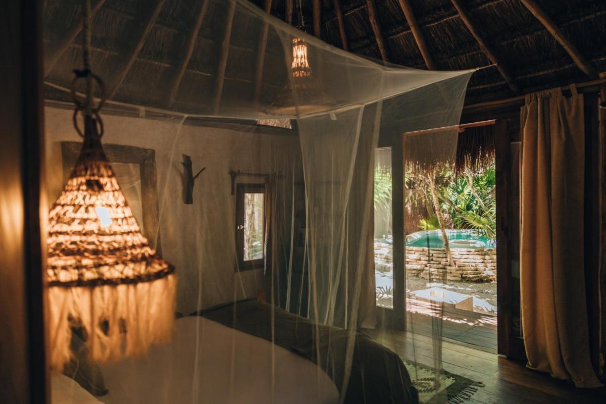 Ikal Tulum Hotel מראה חיצוני תמונה Interior of a bungalow