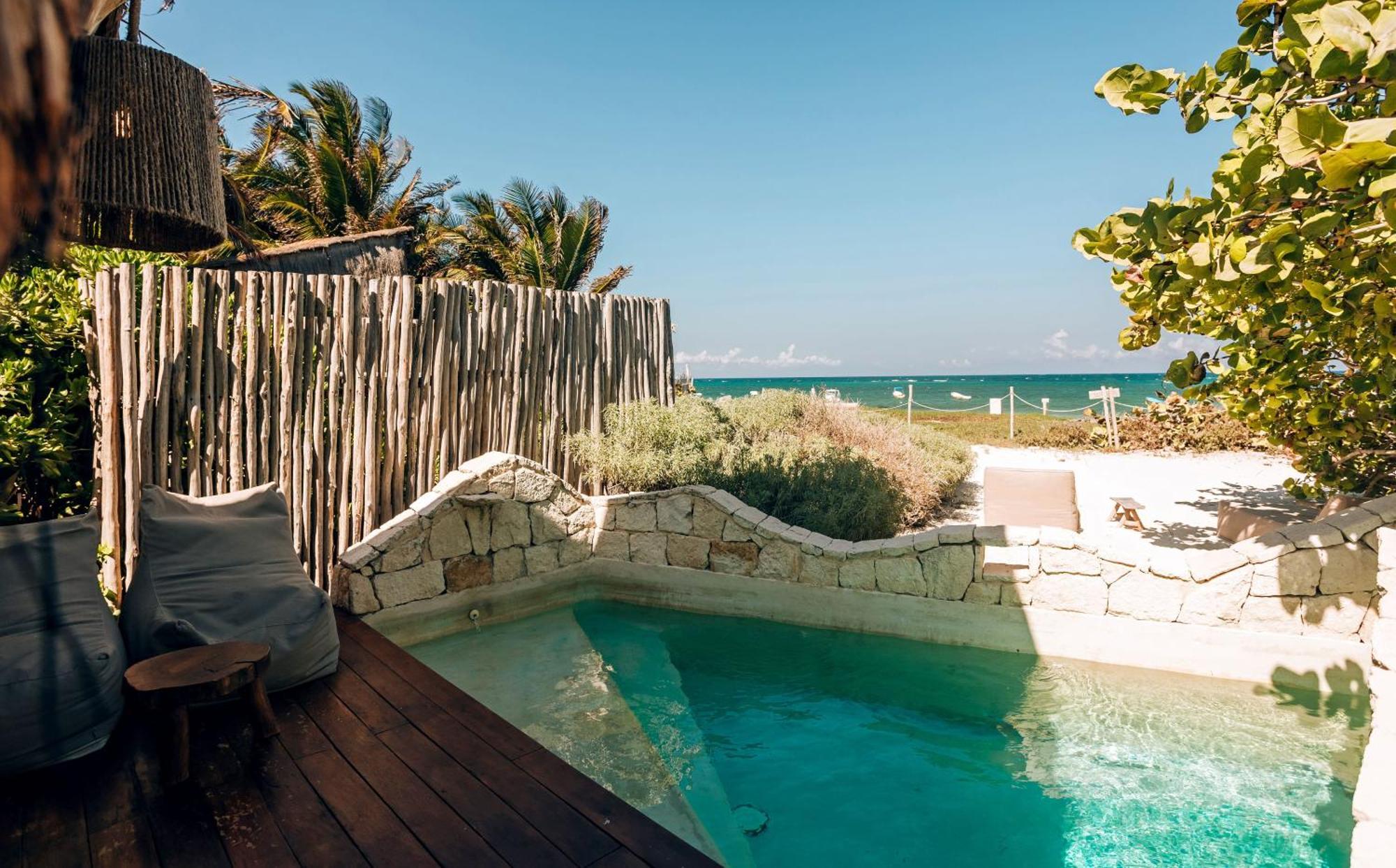 Ikal Tulum Hotel מראה חיצוני תמונה Beachfront pool at Habitas Hotel, Tulum, Mexico
